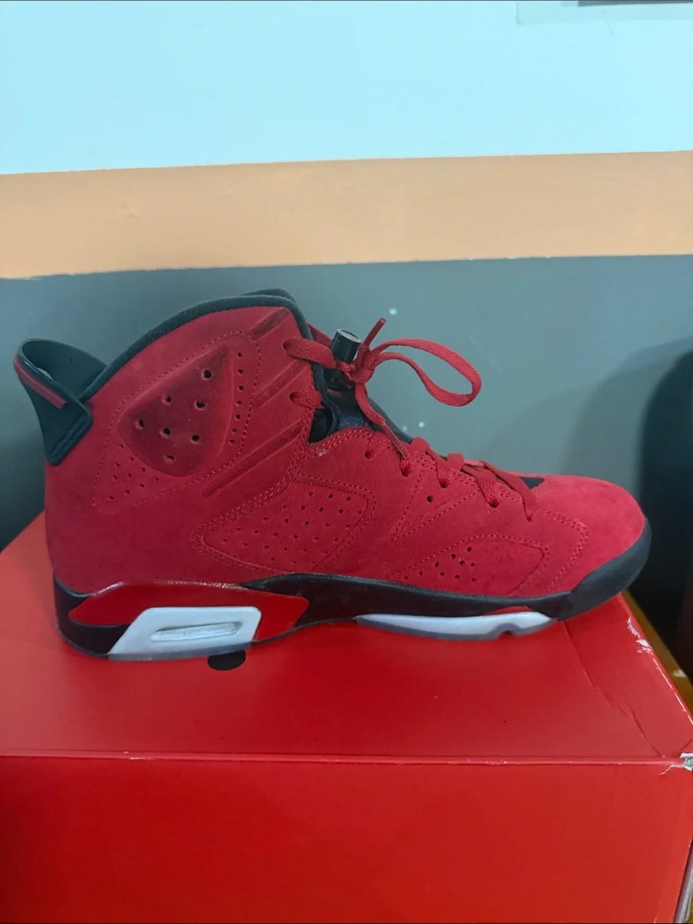 Air Jordan Retro 6 men’s shoe